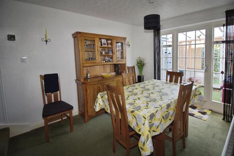 4 bedroom detached house for sale, Knight Close, Deeping St James, PE6 8QN
