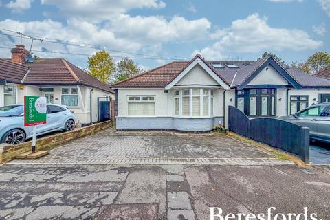 Howard Road, Upminster, RM14