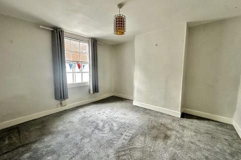 1 bedroom apartment to rent, Quay Street, Lymington, Hampshire, SO41