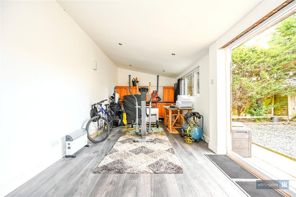 Garage/Gym