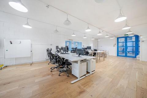 Industrial unit to rent, 24-28 Pritchards Rd London E2 9AP