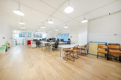 Industrial unit to rent, 24-28 Pritchards Rd London E2 9AP