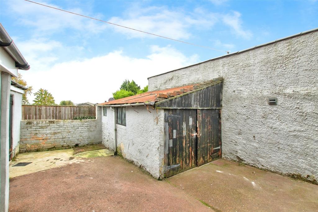 Yard To Rear