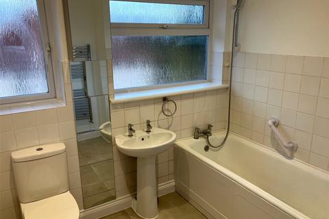 4 bedroom semi-detached house to rent, Avalon Road, Orpington BR6