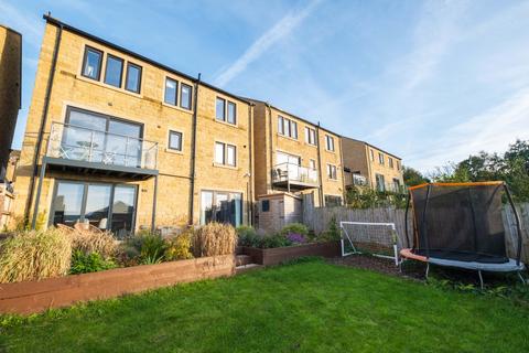 4 bedroom detached house for sale, Hollin Way, Linthwaite, Huddersfield, HD7