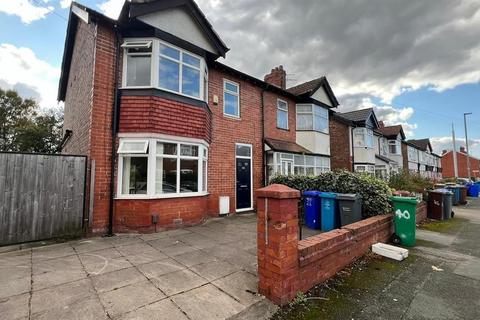 3 bedroom house to rent, Kingswood Road, Manchester M14