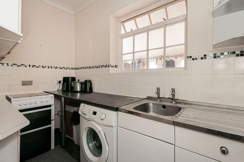 2 bedroom flat for sale, Newbegin, Hornsea HU18
