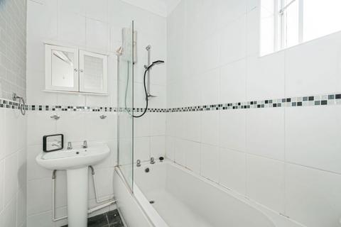 2 bedroom flat for sale, Newbegin, Hornsea HU18