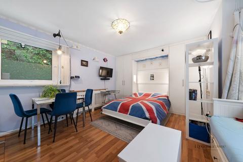 undefined, Elgin Mews, W11