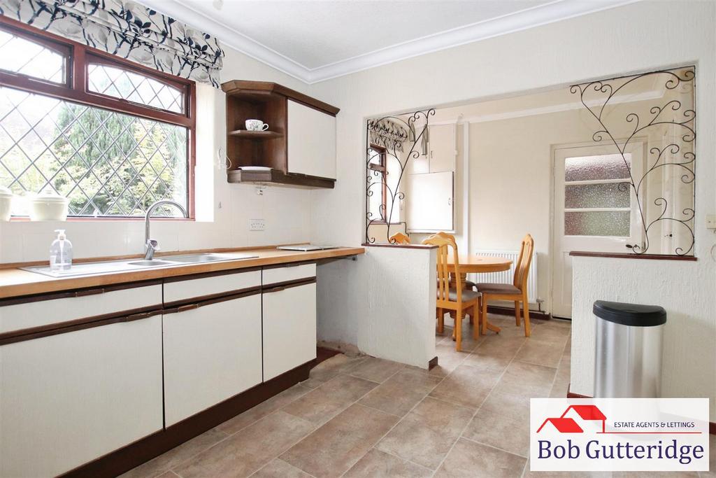 Fitted kitchen