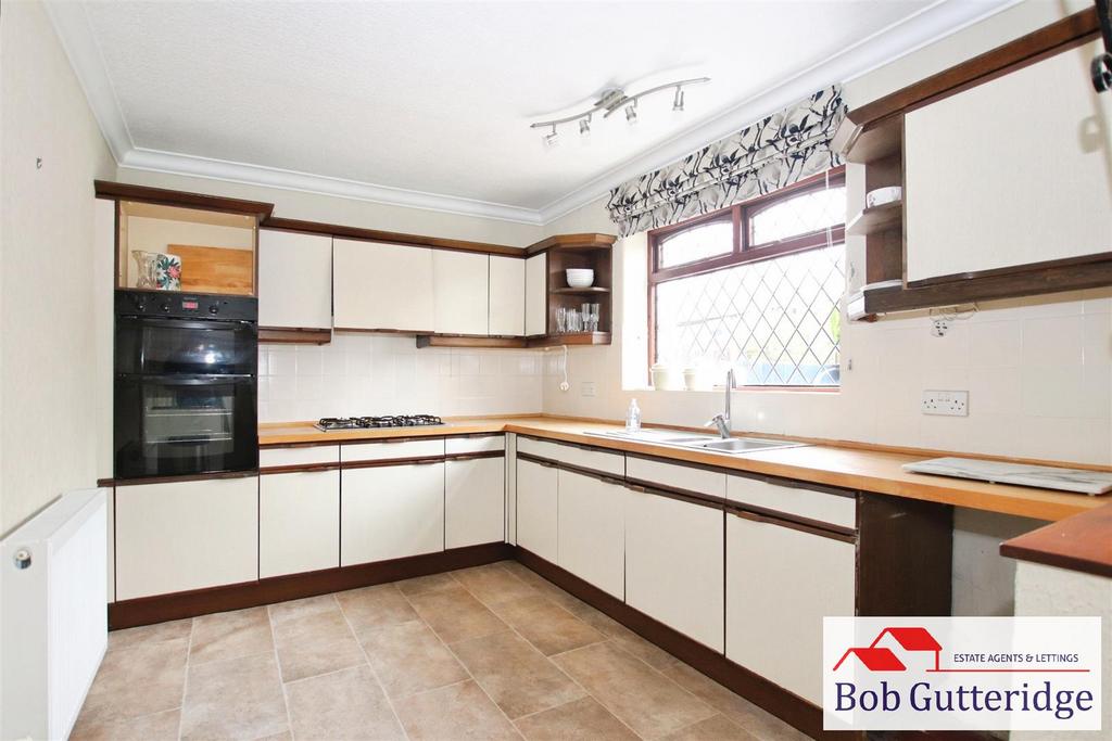 Fitted kitchen
