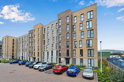 3 bedroom ground floor flat for sale, 2/1 Cunningham Square, Edinburgh, EH15 1BF