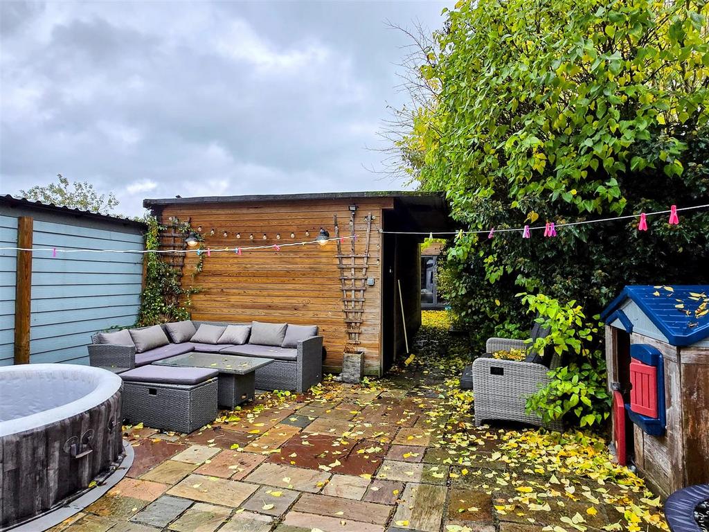 Long Rear Garden