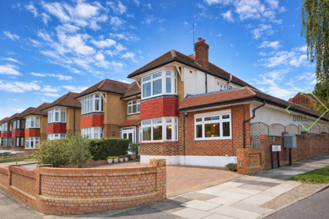 4 bedroom semi-detached house for sale, London N14
