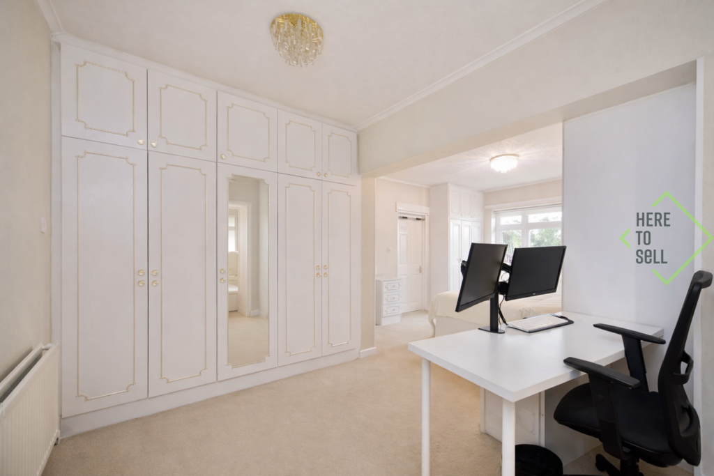 Morton Way, Southgate, N14 (18)