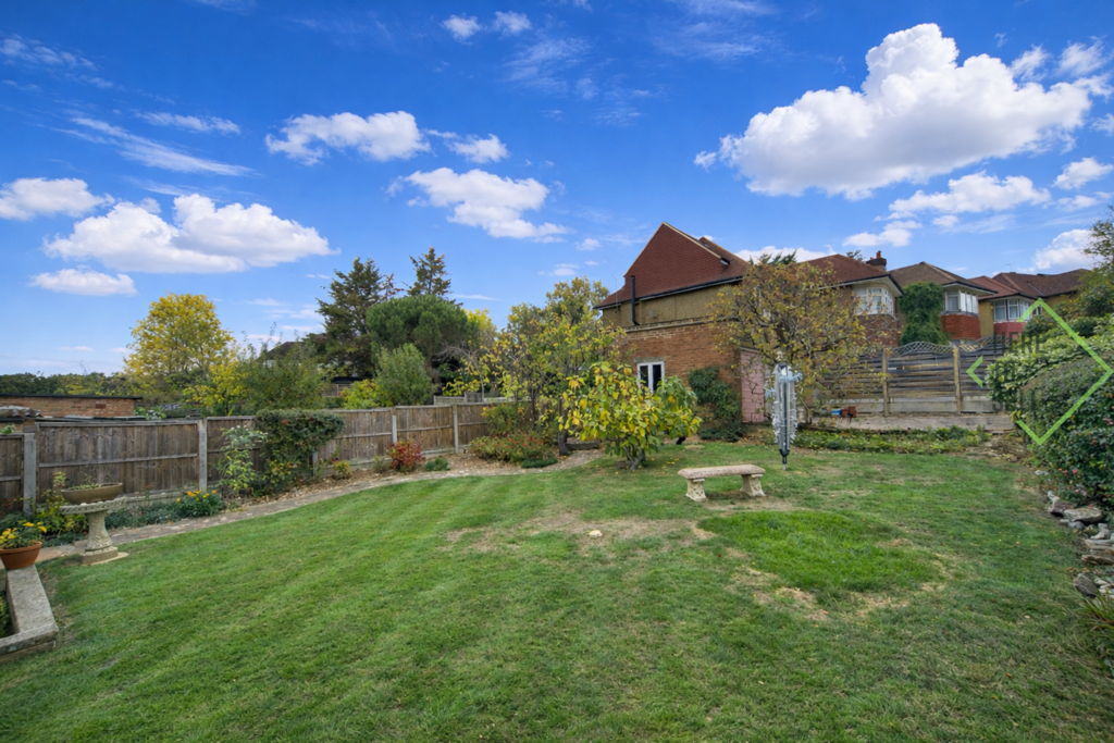 Morton Way, Southgate, N14 (6)
