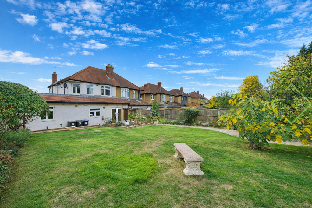 Morton Way, Southgate, N14 (9)