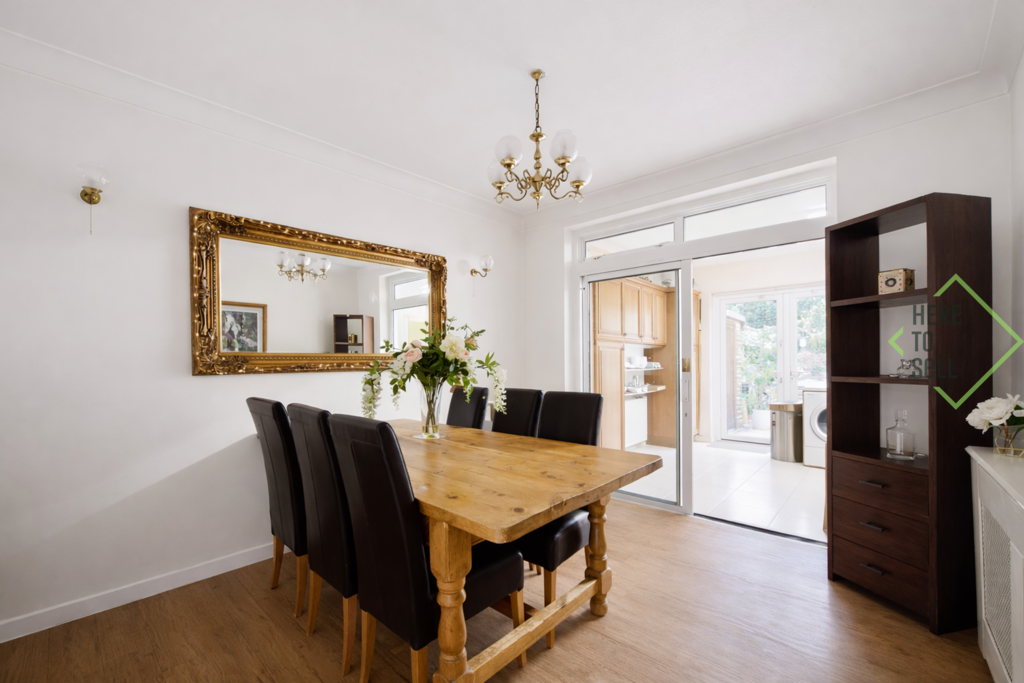 Morton Way, Southgate, N14 (21)