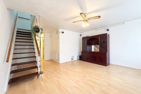 3 bedroom terraced house to rent, Rosslyn Road, Walthamstow E17