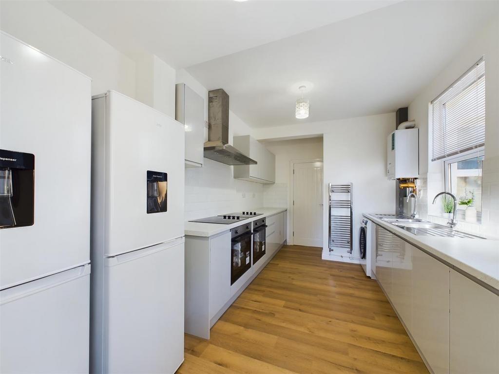 Kitchen 3.jpg