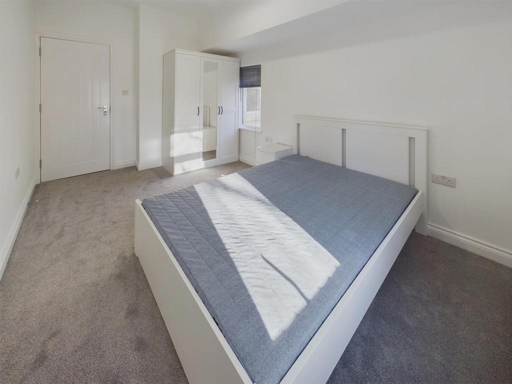 Bedroom 2 - 2.jpg