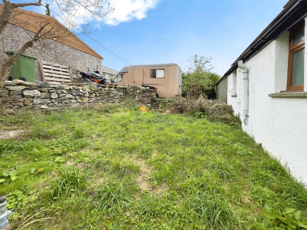 TYNARDD8 T202510241954.jpg
