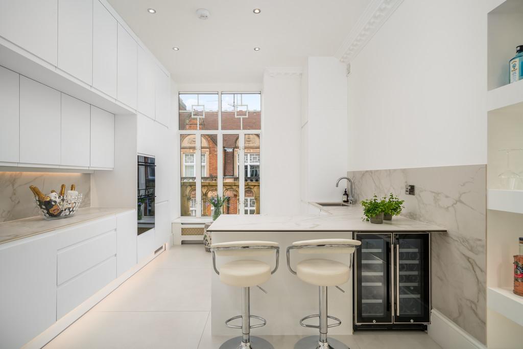 40 Montagu Mansions, W1 U, Martin & Co, WEB (4)