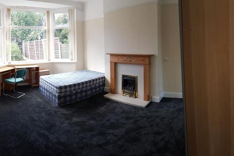 9 bedroom house to rent, Wellington Road, Manchester M14