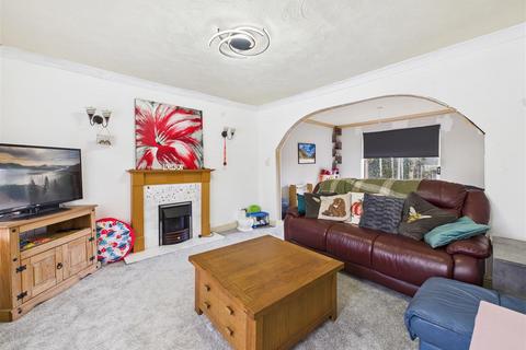 4 bedroom semi-detached house for sale, Highfields Road, Dronfield