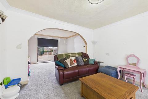 4 bedroom semi-detached house for sale, Highfields Road, Dronfield