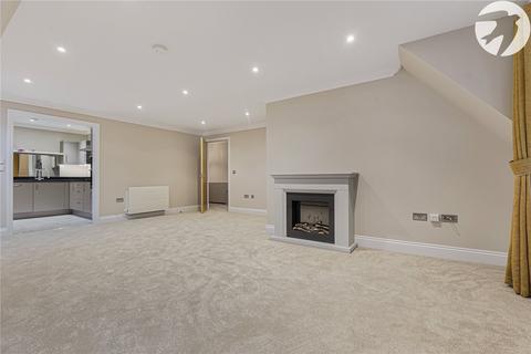 2 bedroom flat for sale, Rowhill Road, Hextable, Kent, BR8