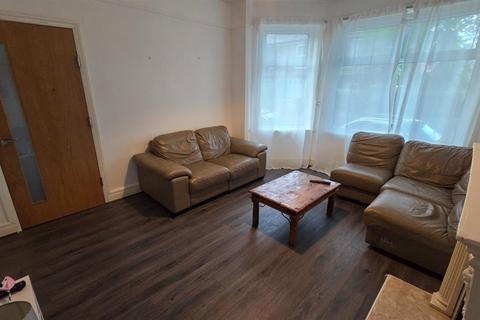 6 bedroom house to rent, Bamford Road, Manchester M20