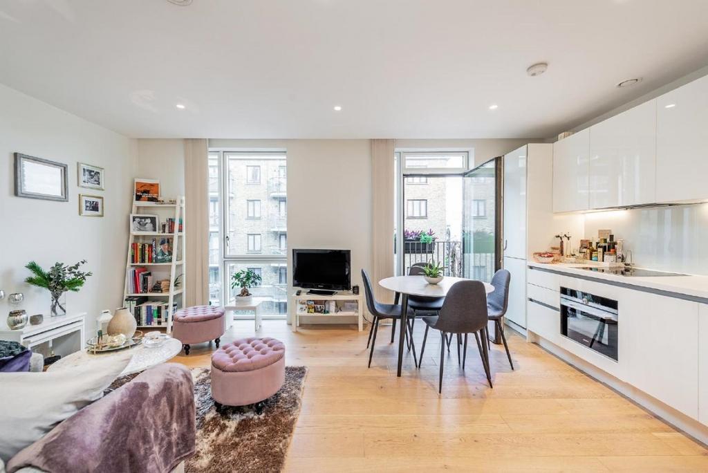 Apartment in London - View 3