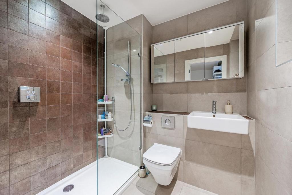 Apartment in London - View 5
