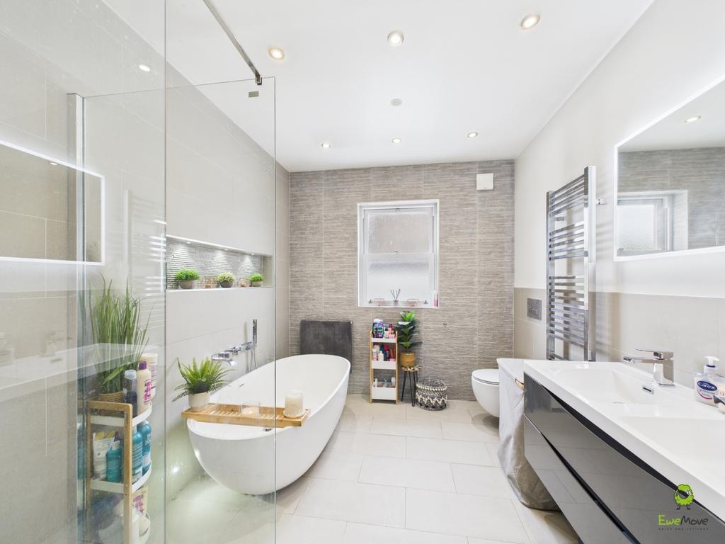 Cam02615 g0 pr0125 still003