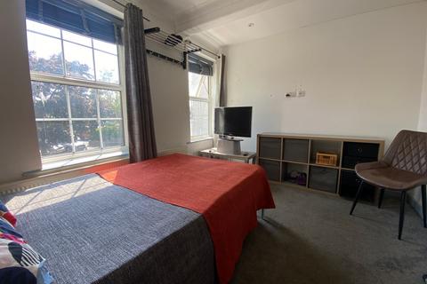 1 bedroom in a house share to rent, Station Hill, Maidenhead, SL6
