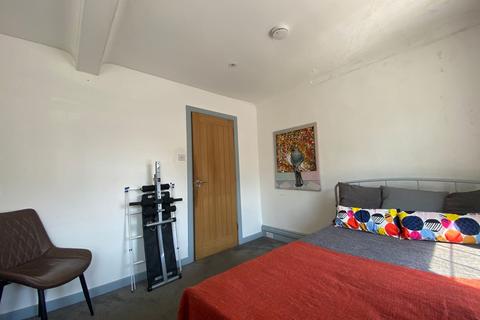 1 bedroom in a house share to rent, Station Hill, Maidenhead, SL6