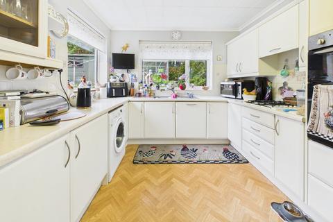 2 bedroom bungalow for sale, Valley Road, North Somerset BS21