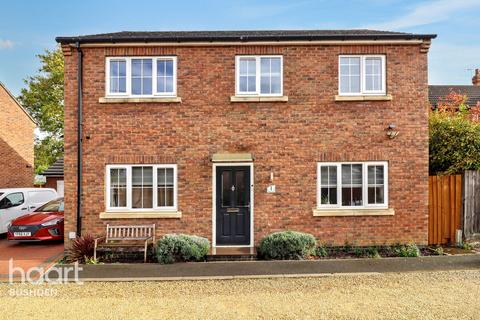 Monarch Gate, Rushden