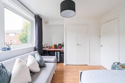 1 bedroom flat for sale, London E3