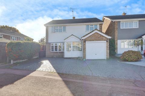 Mcdivitt Walk, Leigh-on-sea, SS9