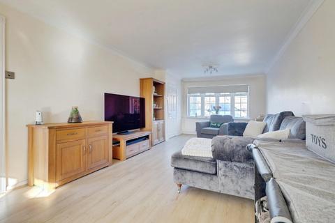undefined, Mcdivitt Walk, Leigh-on-sea, SS9