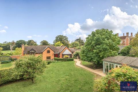 undefined, Pound Lane, North Crawley, Newport Pagnell, Buckinghamshire, MK16