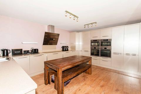 4 bedroom semi-detached house for sale, Cecil Road, Dronfield, S18