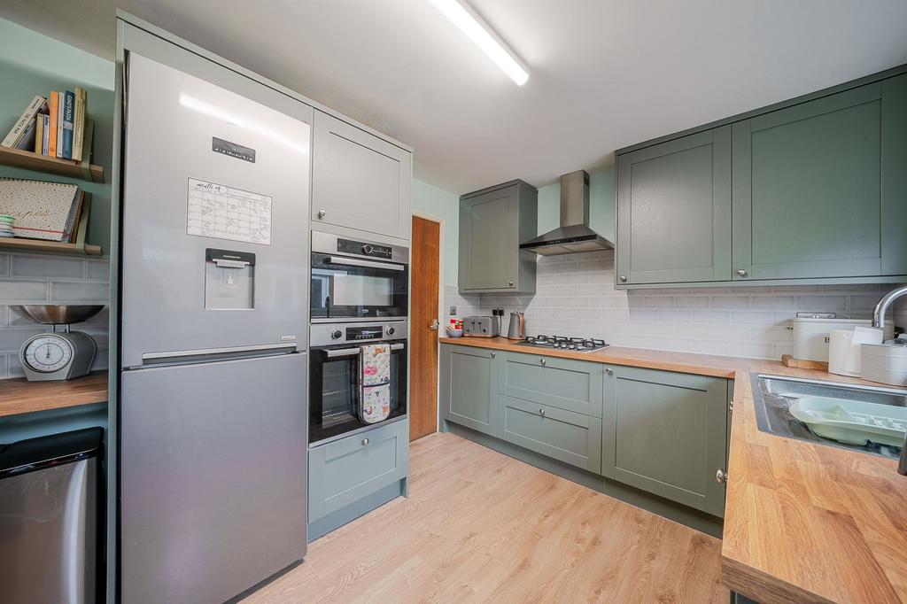 Dining kitchen