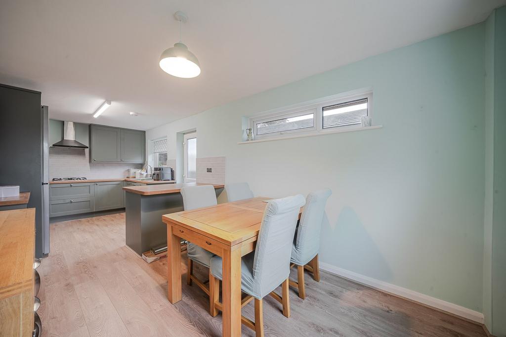 Dining kitchen