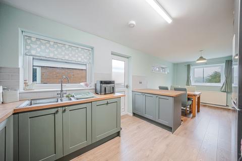 undefined, Longroyde Grove, Brighouse, HD6