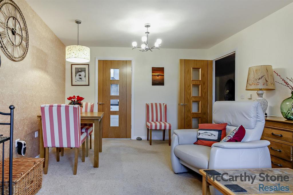8667248-interior04-800.jpg