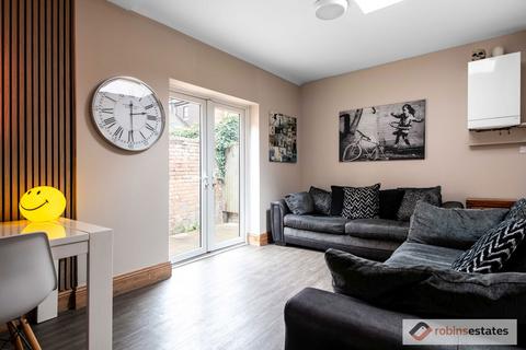 7 bedroom semi-detached house to rent, Douglas Road, Nottingham, NG7 1NW