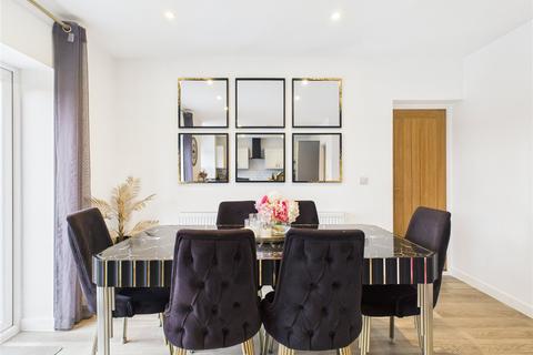 744 Wells Road, Bristol, BS14 0PA